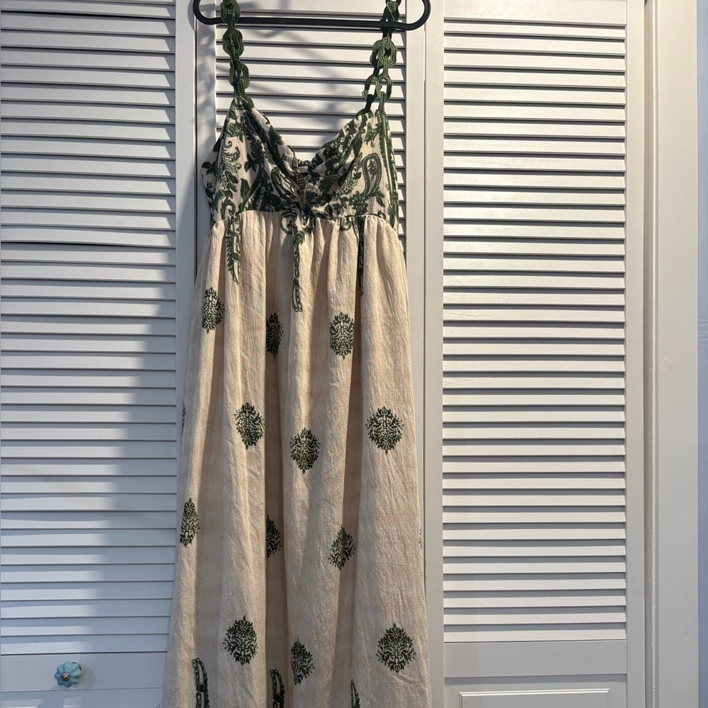 Elegant Cream and Green Maxi Dress